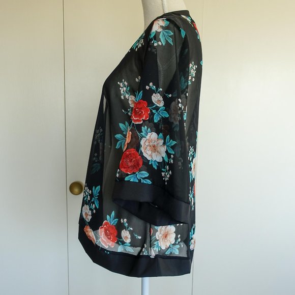 Black Floral Kimono - Picture 5 of 7